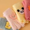 Cartoon children's gloves keep warm and cold in winter, all fingers, middle-aged children's kindergartens, boys and girls writing five fingers