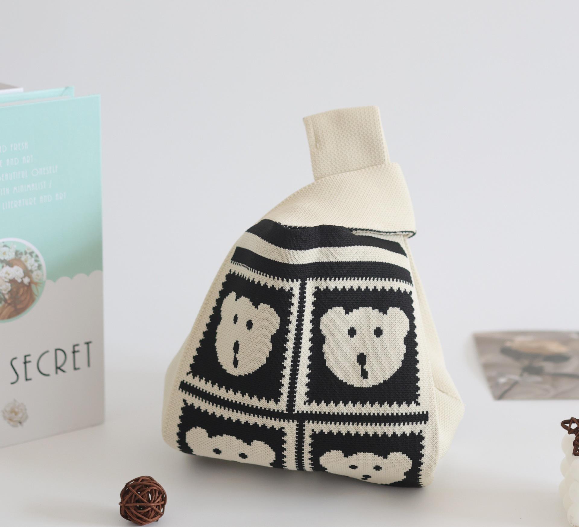 

В язана сумочка: Мила жіноча сумка-тоут з квітковим принтом великої місткості - Ідеальний сувенір на день народження 16x28