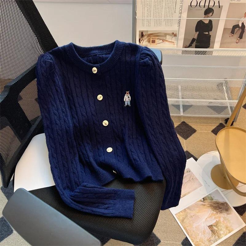 2KWEIRD Autumn New Knitted Sweater Jacket Embroidery Women Short Wool Outwear Slim Twist Knitted Cardigan Cashmere Sweet Knitwear