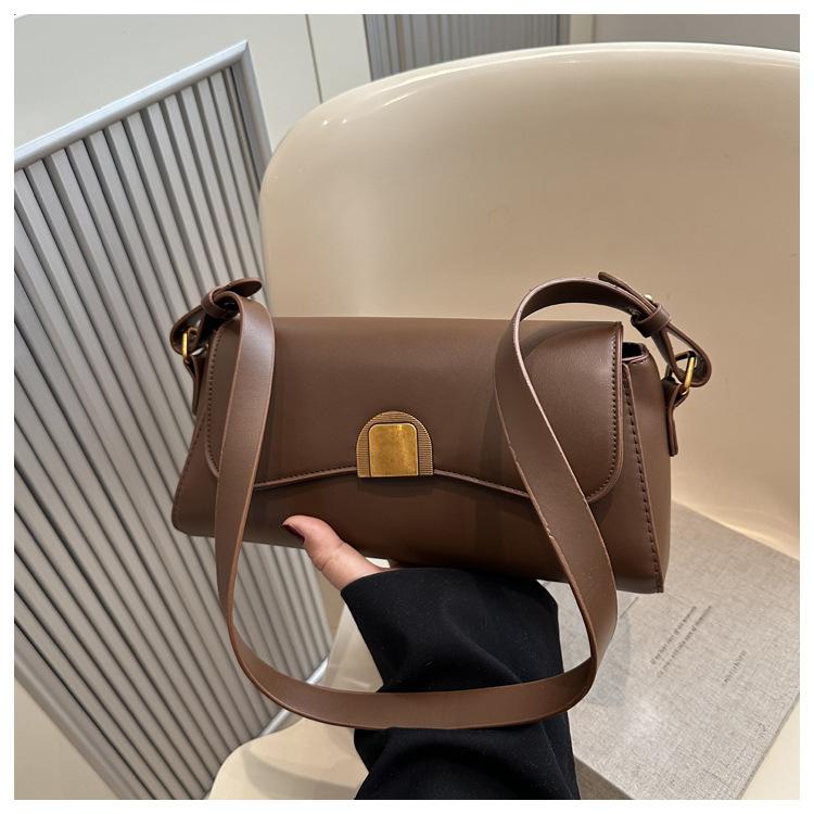 Retro baguette underarm bag women's 2025 new niche fashion high-end shoulder bag versatile messenger small square bag