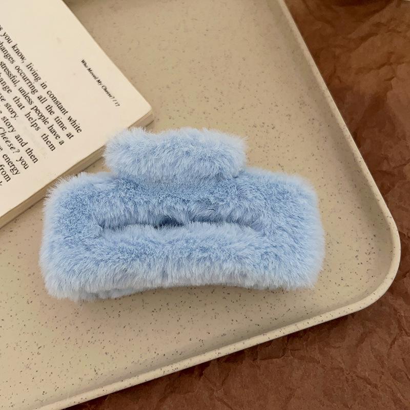 2024 Herbst/Winter Felliger Quadratischer Krallenclip: Vielseitiges Süßes Haaraccessoire für Damen-Hochsteckfrisur