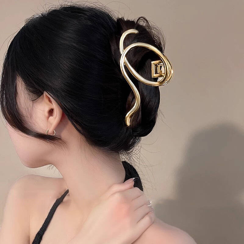 

Уникальный Металлический Неправильной Формы Зажим для Волос в Виде Акулы Модный Панк Черный Серебристый Цвет Зажим-Краб Заколка Женская Корейские Аксессуары для Волос