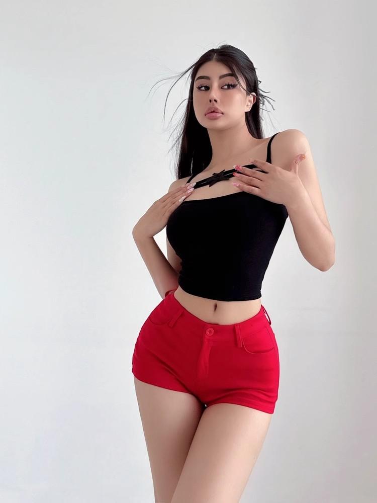 Bílé léto korejská móda sexy horké kalhoty pikantní dívčí šortky Dámské oblečení Jednobarevné Nízký pas Zavinovačky Boky Úzké těsné šortky