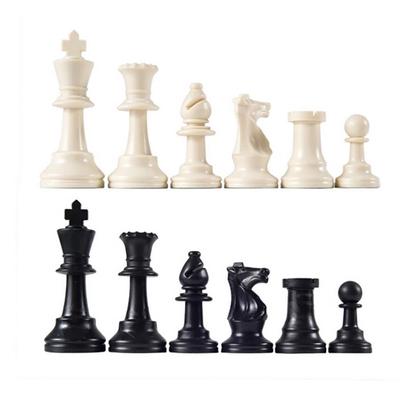 32 Pezzi/Set Pezzi degli Scacchi Medievali in Plastica Bianco e Nero Gioco Scacchiera 65/75/95mm