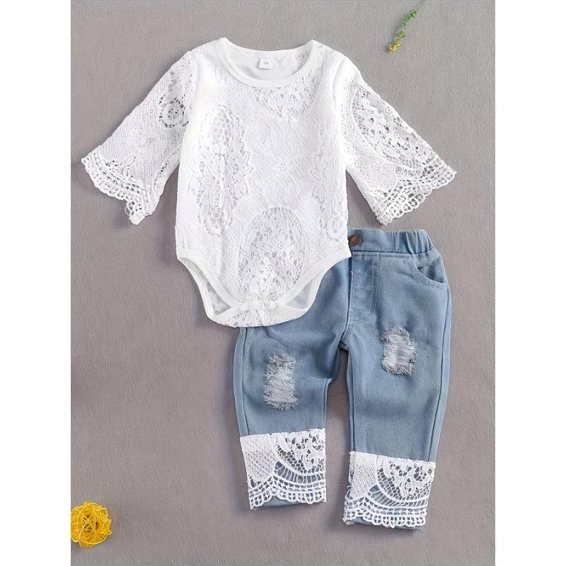 

Комплект стильной одежды для девочки, кружевной комбинезон с оборками и расклешенные джинсы из денима и повязка на голову 3 предмета Наряды для новорожденных и младенцев, кокетливый стиль, для улицы 100 белый