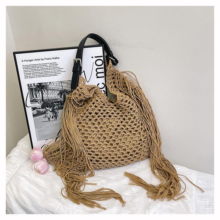 Tassel Bag Women's Hollow Handwoven Bag Beach Bag New Women's Shoulder Versatile Tote Bag