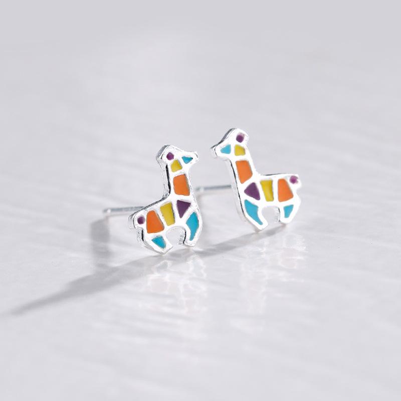 

Красочные мультяшные серьги-пусеты с жирафами - Милый и нежный подарок конфетных цветов на Рождество для студентов.