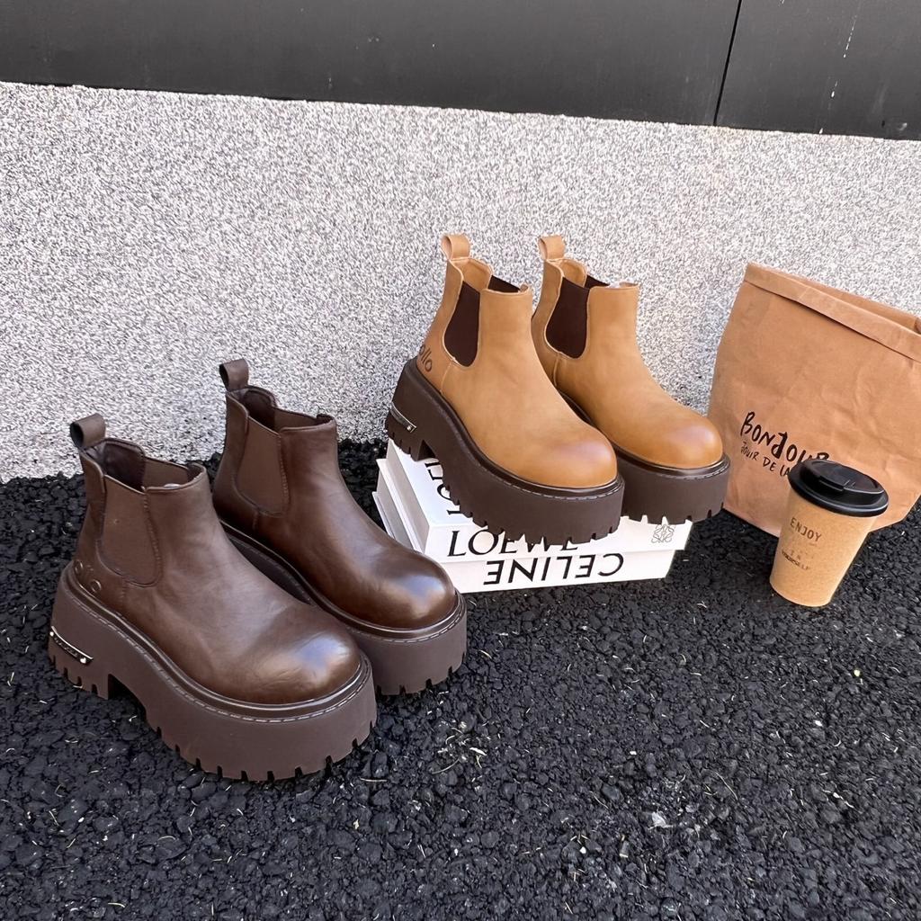2025 new Korean version of fashion versatile thick-soled heightening Martin boots women's comfortable casual shoes ins trendy women's boots tide
