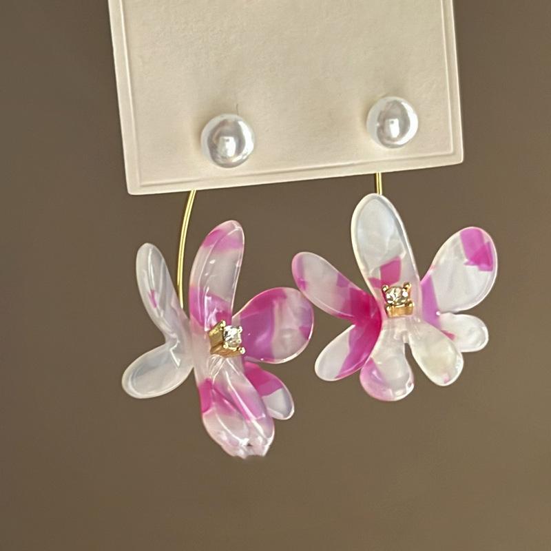 

Ацетатные серьги-пусеты в виде цветка с бриллиантами и жемчугом, модные, ретро, легкая роскошь, высококлассные, нишевые серьги, серьги для темпераментных женщин