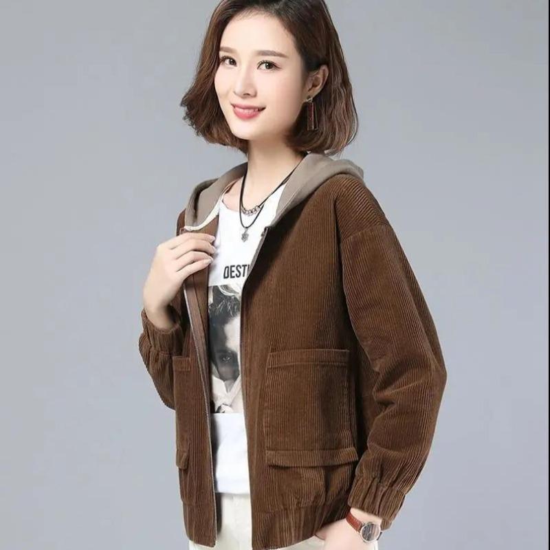 Dámský krátký kabát s kapucí s volným prošíváním na podzim a zimu