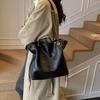 Drawstring Chain Fashionable Tote Bag, Large-capacity Commuting Lucky Bag, Elegant Single-shoulder Large Bag