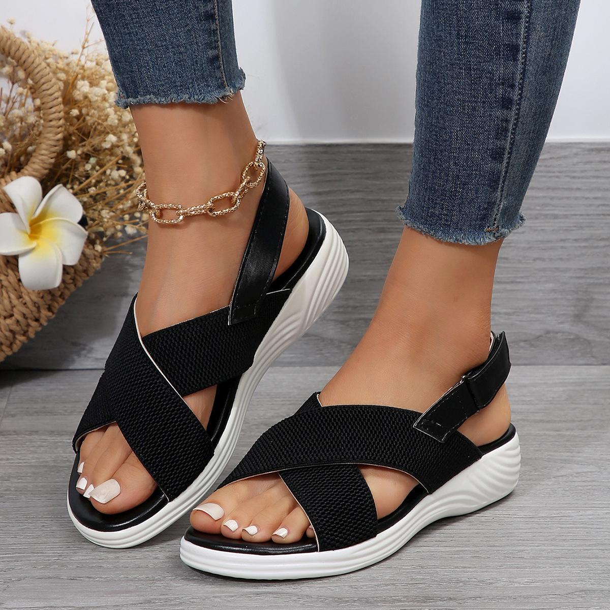 

Foreign trade 2024 summer solid color round head one-word Velcro fashion European beautiful women s large size platform sandals 36 срібний