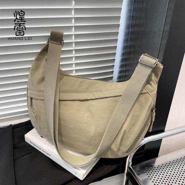 

2025 новая мода ленивый стиль большая вместимость сумка-мессенджер простая универсальная нейлоновая женская сумка тренд легкая сумка через плечо хаки
