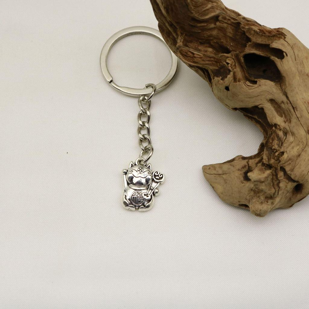 Hot Selling Simple Lucky Cat Keychain Pendant