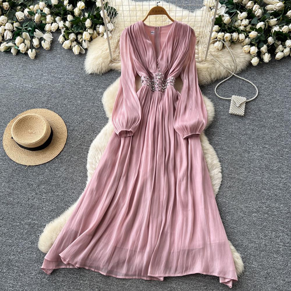 French retro red V-neck lantern sleeve bead dress, women's waist and thin temperament elegant and big swing dress