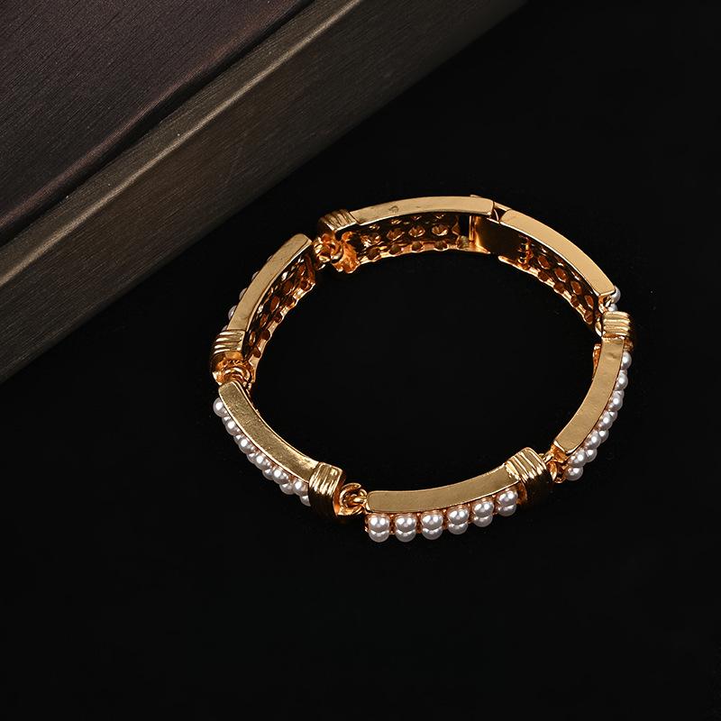 Vintage Court Femininity Heavy Industry Autumn and Winter Electroplating Inlaid Stud Earrings Brooch Bracelet Necklace Jewelry Set