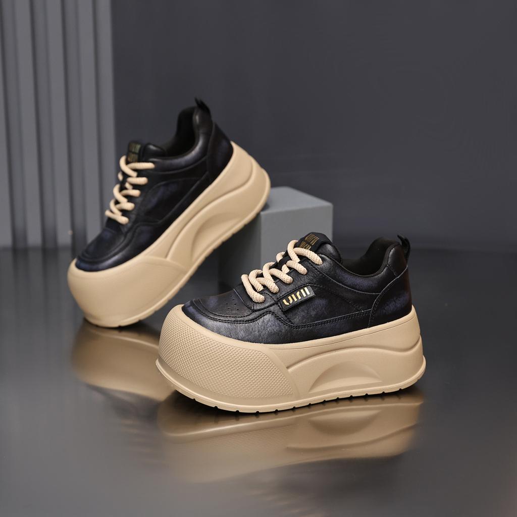 Big head light casual little white shoes women's 2025 autumn new muffin thick sole small man height increase ugly cute bread shoes