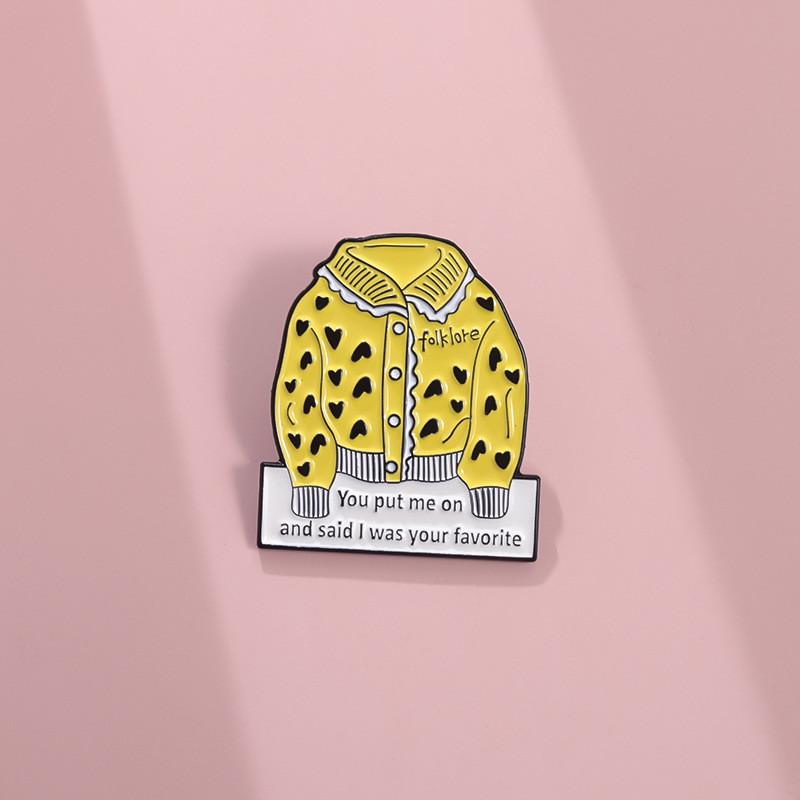 Yellow Sweater Creative Badge Taylor Swift Music Badge Folk Story Brooch For Fans