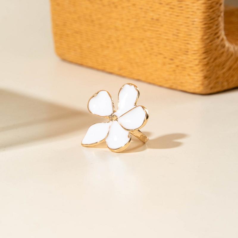 Baroque oil drop flower ring, metal lava light luxury pearl ring female