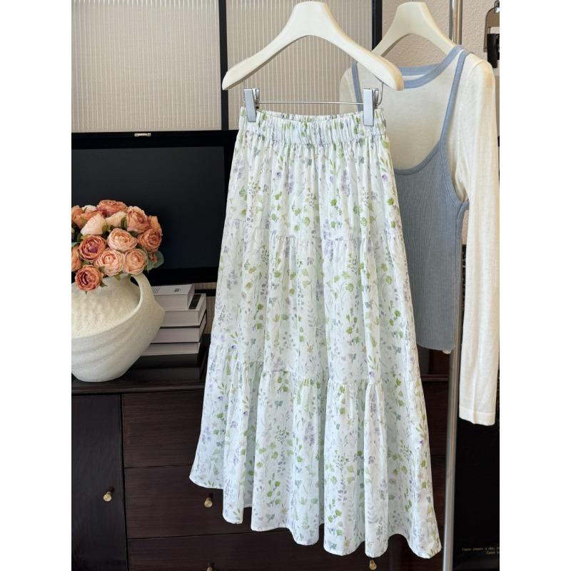 

Summer Garden~ Cotton Small Floral Skirt Summer New Fresh Floral Skirt Summer Cake Skirt One size fits all зелений