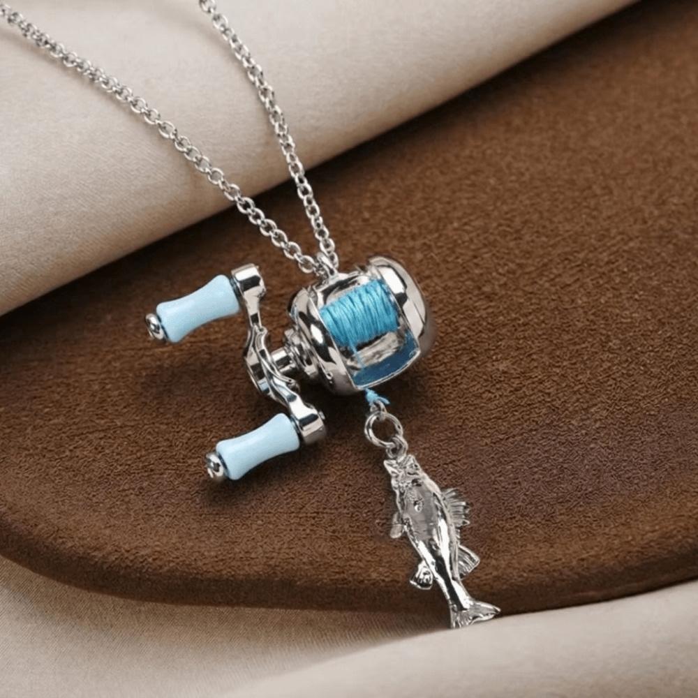Massives Metallmaterial Mini Angelrolle Anhänger Halskette Zarte Textur Outdoor-Accessoire Halskette