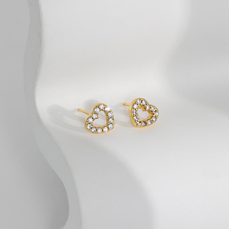 Korean Style 18K Diamond Heart Earrings with 3A Zircon - Versatile, Fashionable, and Simple Design