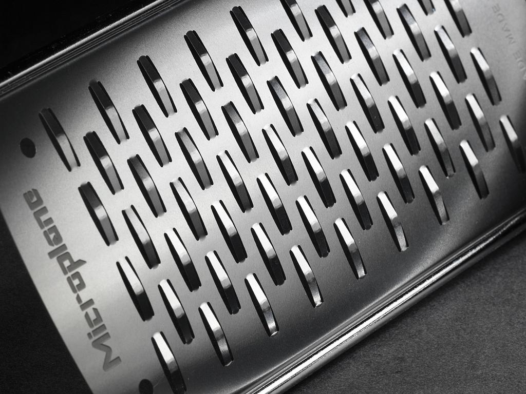 Microplane Food Grader Pro Series Medium Ribbon MP-014