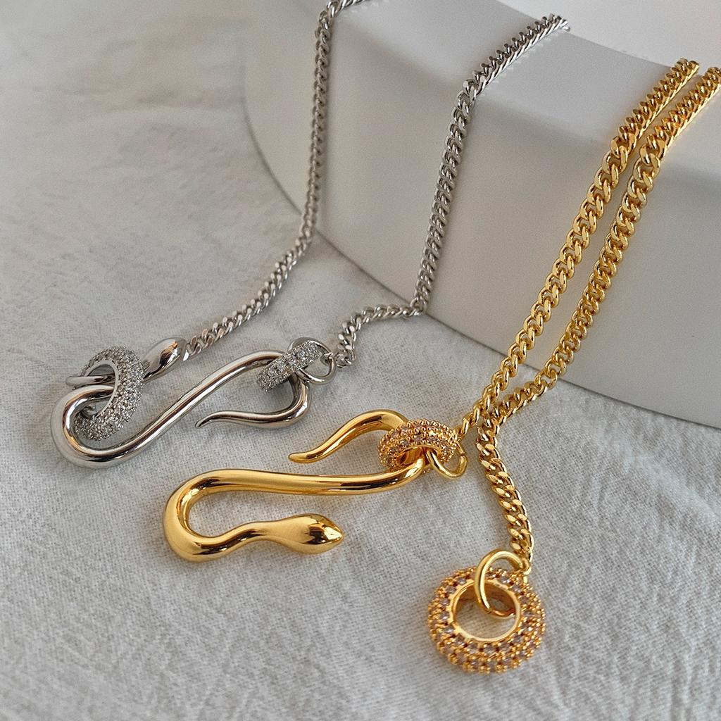 Light Luxury Personality Niche Tide Cool Full Diamond Ring Snake Necklace Neutral Simple Collarbone Neck Chain Fashion Pendant