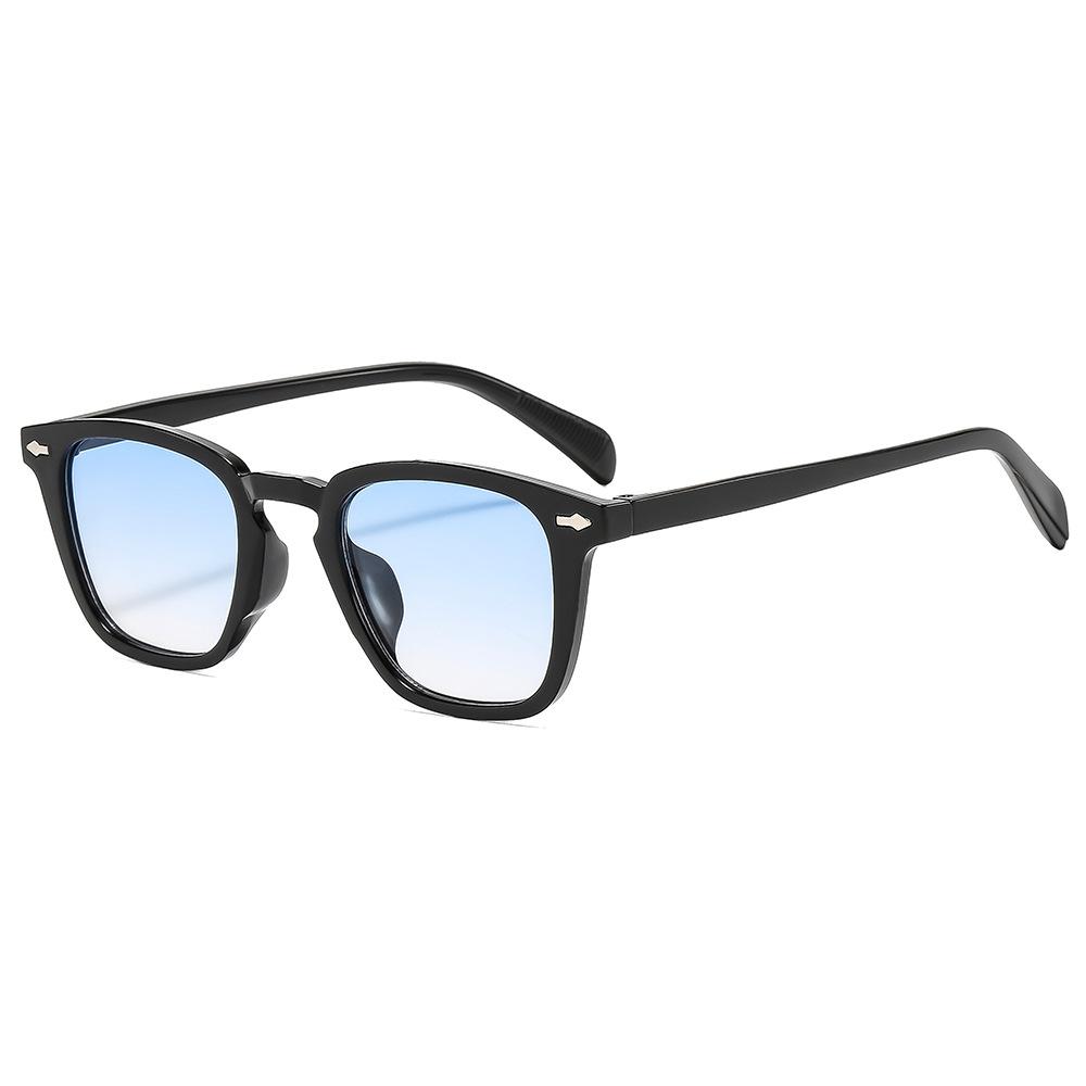 New Retro Square Rivets Sunglasses Women Shades UV400 Fashion Punk Trending Clear Gradient Men Sun Glasses