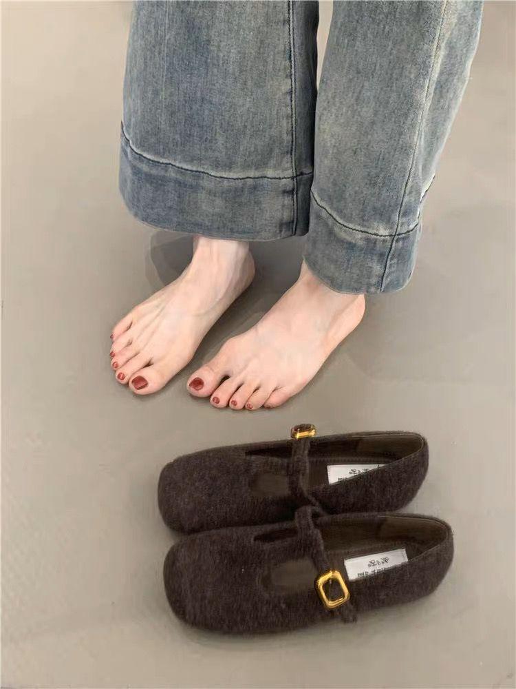 Retro Mary Jane Shoes Women's 2025 Autumn New French Temperament Elegant Woolen Square Head Shallow Mouth Soft Sole Evening Shoes
