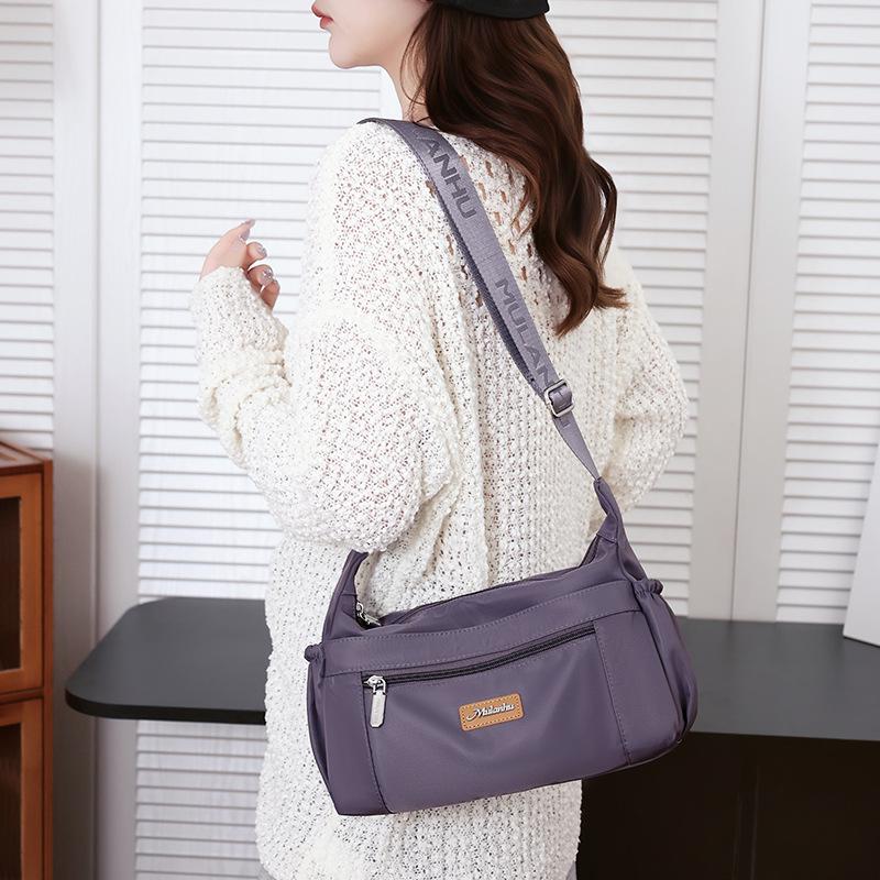 Water-Repellent Nylon Crossbody Bag for Middle-Aged Women, Large-Capacity, Multi-Layer, Versatile Casual Shoulder Bag.