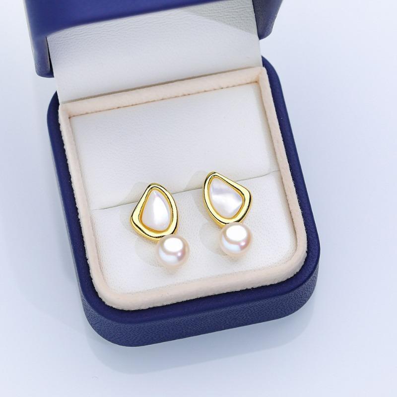Natural Freshwater Pearl Stud Earrings S925 Sterling Silver Earrings Fritillary Zircon Pearl Earrings Light Luxury High Sense
