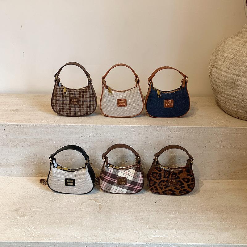 New Mini Children's and Girls' Fashion Accessories Bag Crescent Bag Plaid Leopard Print Crossbody Women's Small Shoulder Bag
