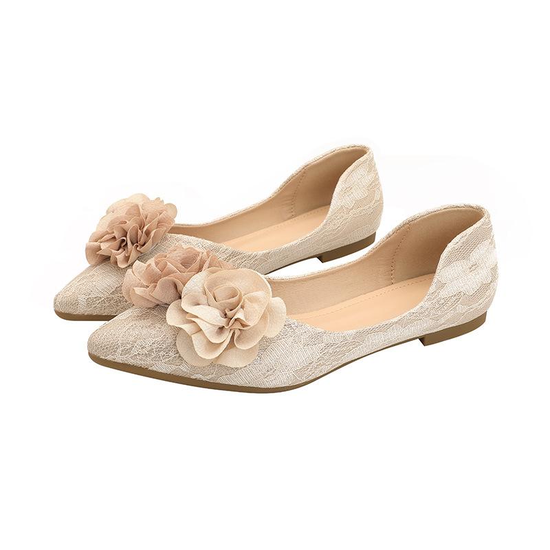 

Модные милые женские туфли-балетки с цветочной вышивкой, кружевные, с острым носком, цветочные слипоны, женские мокасины, большие размеры 41-45 36 бежевый
