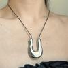 Tooxika Niche Personality Metal U-shaped Glossy Horseshoe Irregular Pendant Necklace Simple Luxury Collarbone Chain