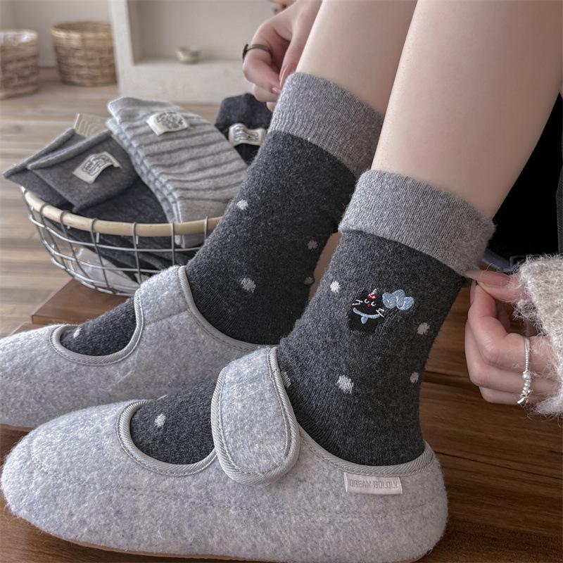 Grey-toned Autumn and Winter Wool Embroidered Soft Striped Mid-calf Socks Polka Dot Socks Women's Pile Socks