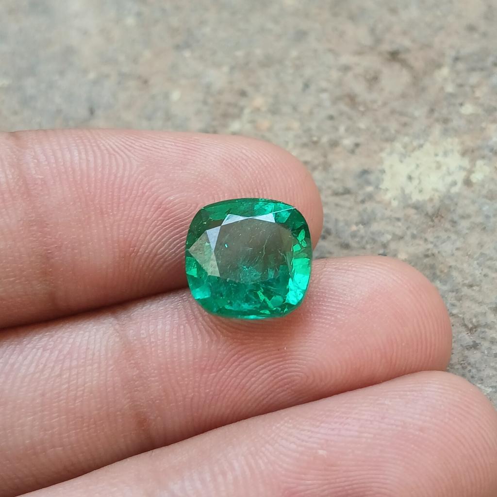 Natural Zambian Green Emerald 5-6 Ct Cushion Cut Loose Gemstone Certified