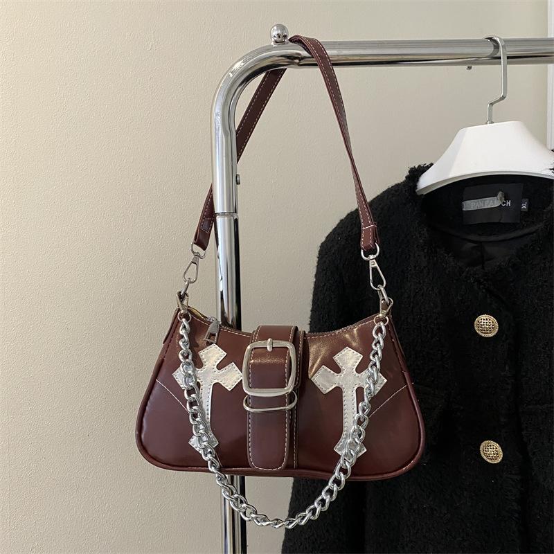 

Корейська версія іноземної сумки контрастного кольору під пахвами, жіноча зимова нова сумка через плече, повсякденна маленька квадратна сумка, персоналізована сумка на ланцюжку