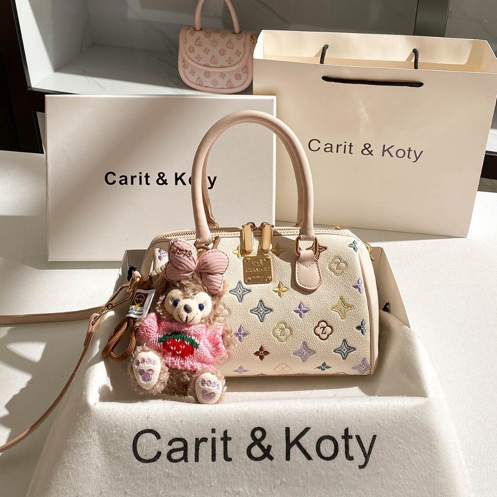 A Trendy and Niche Embroidered Boston Bag with A New High-end Feel, Carrying A Pillow Bag