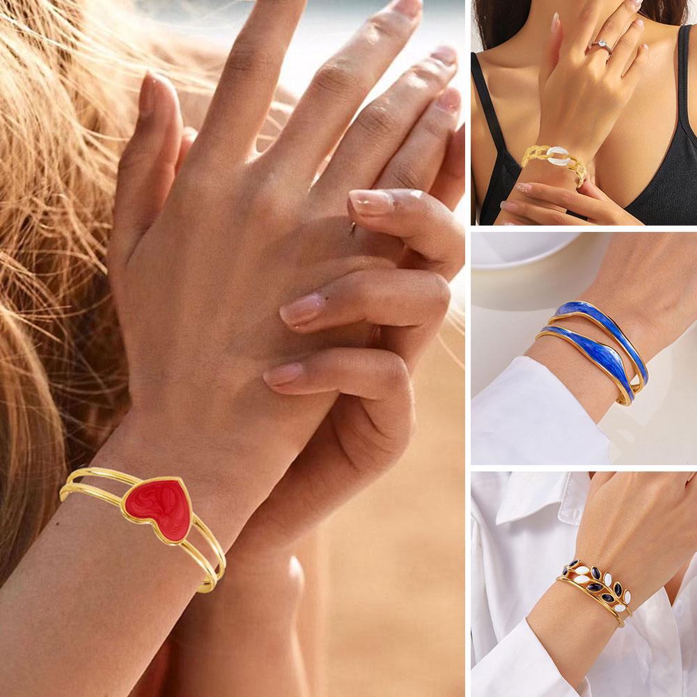 Fashion Magazine Style Stainless Steel Open Bracelet Hollow Dropping Oil Jewelry Accessory New Arrival