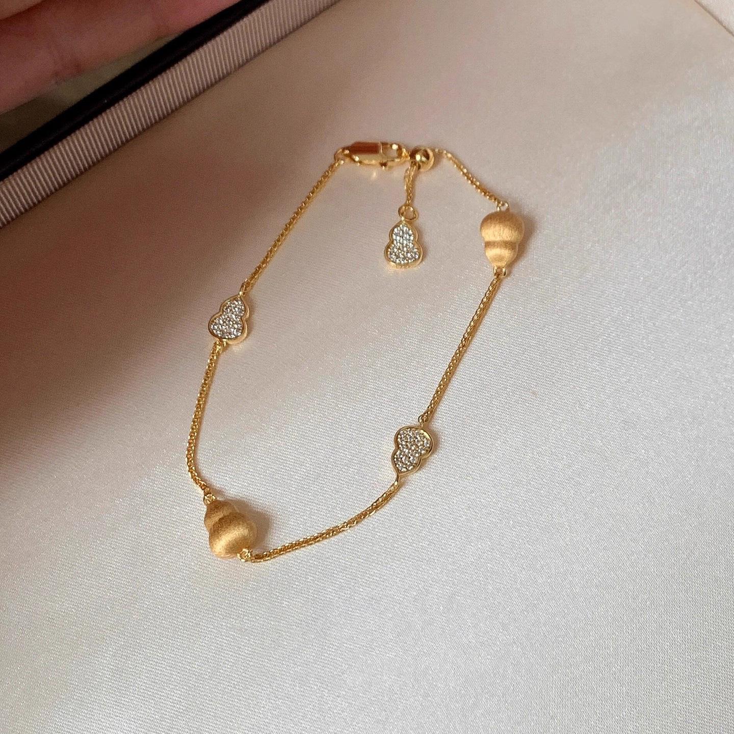 Vintage Gold Brushed Crushed Ice Gourd Beaded Bracelet for Women - Heritage Design Jewelry