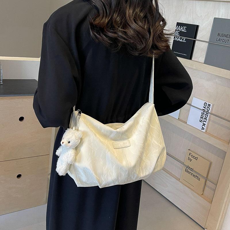2025 autumn new models, popular this year, large bags, Mori series, versatile commuting sense, velvet, large capacity, lightweight, tote bag tide