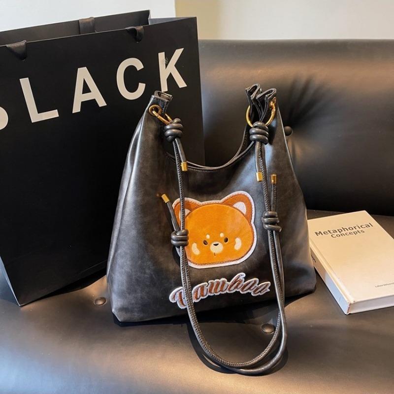 

Autumn and winter niche new shoulder women s bag retro casual tote bag women s trend backpack чёрный