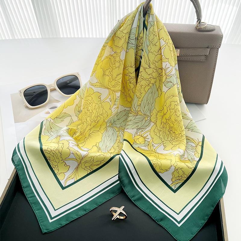 Spring and Summer New Silk Scarf Women's French Retro Small Square Scarf Temperament Flower Autumn Scarf Versatile Decorative Headband Scarf