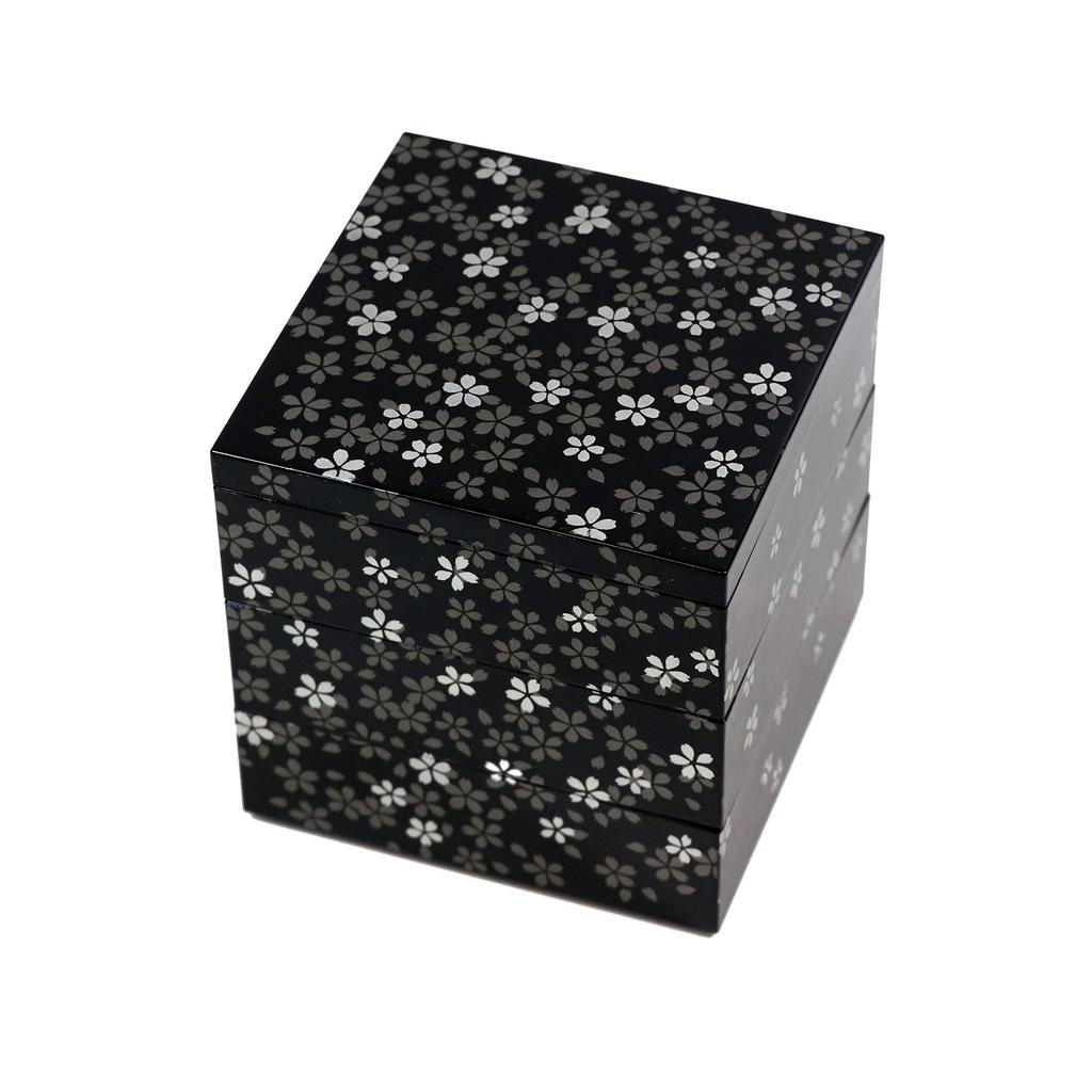 Osaka Choseido Sakurabi Black Yamanaka Lacquer Box with Original Cooler Bag Perfect for Sports Days and New Eve Meals 3-Tier (12cm) - Year's