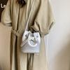 Neue modische Beuteltasche, trendige Umhängetasche mit einer Schulter, leichte und einfache Freizeittasche für Damen