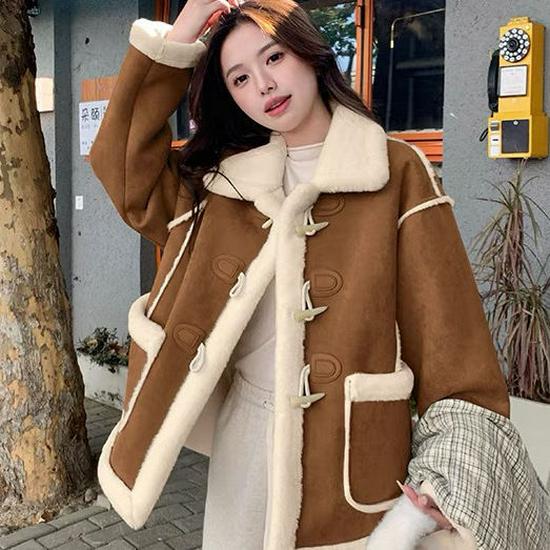 Women's 2024 Winter Warm Sheepskin Suede Fleece Coat with Buckle Details