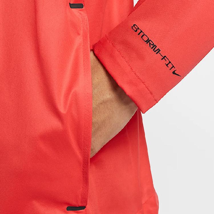 Nike Aeroswift Storm-Fit Větruodolná Vodoodpudivá Běžecká Bunda s Kapucí na Zip Pánské bundy Světle červená Tmavě červená Černá FZ9040-696