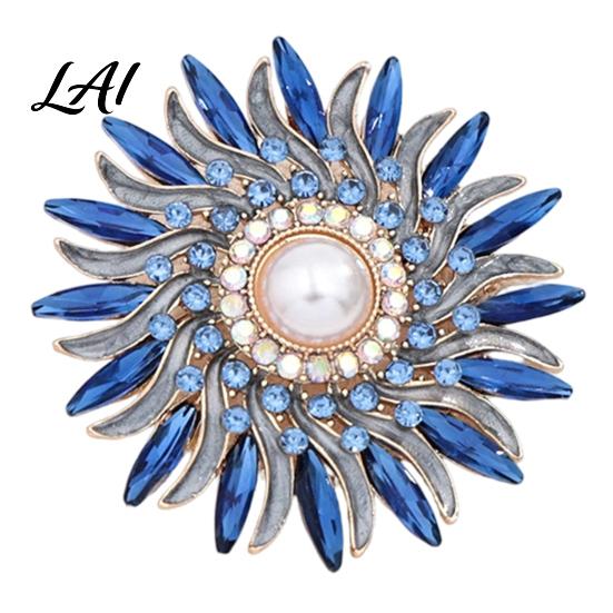 Metal Flower Brooch Retro Rhinestone Sunflower Pin with Lapel Pin Floral Faux Pearl Embellished Pearl Badge for Women