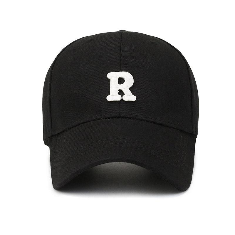 The new letter R baseball cap is on the market, fashionable men and women couples, trendy classic casual